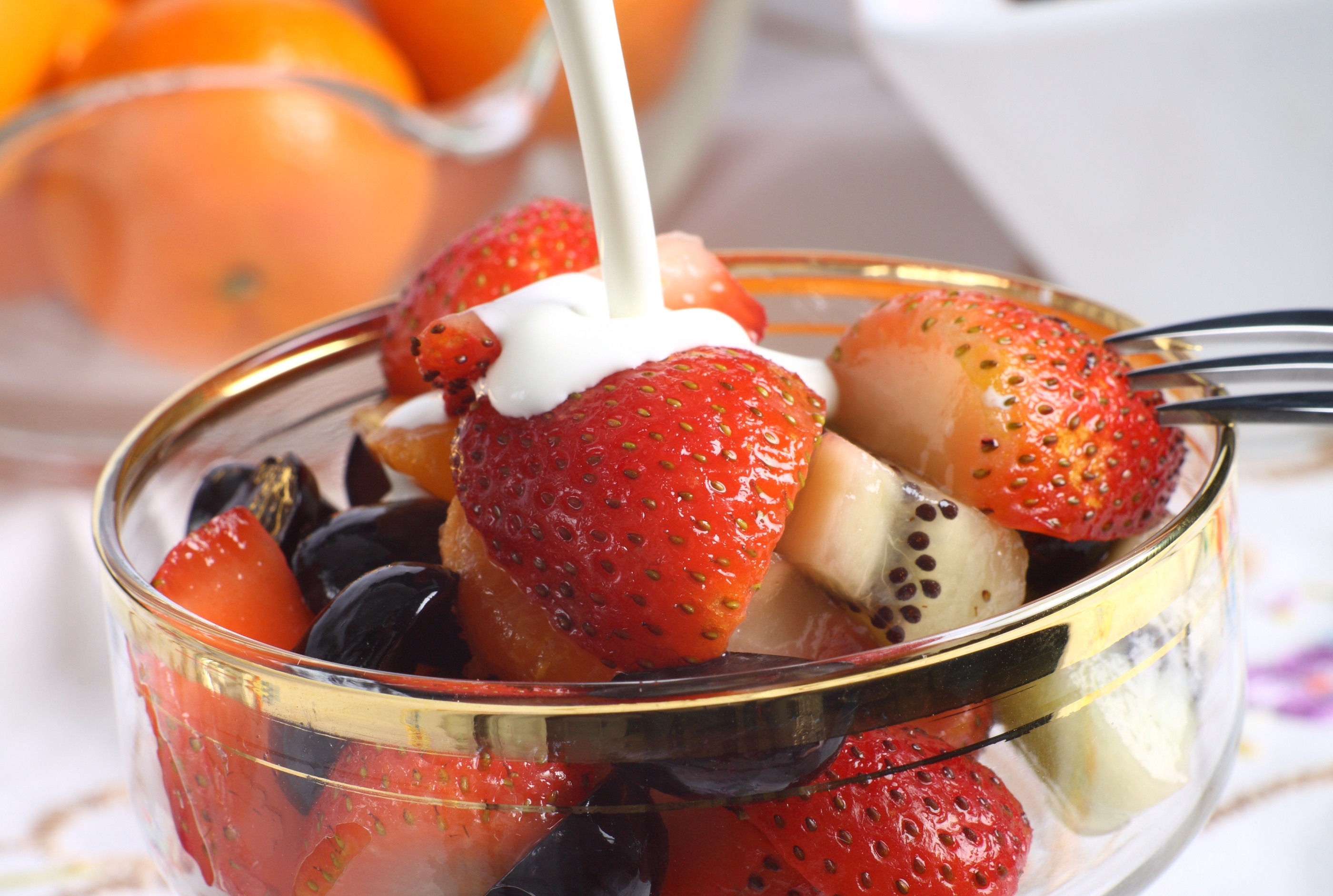 supportan, papildoma mityba, mitybos papildai, vaisiu salotos, proteininiai maisto papildai